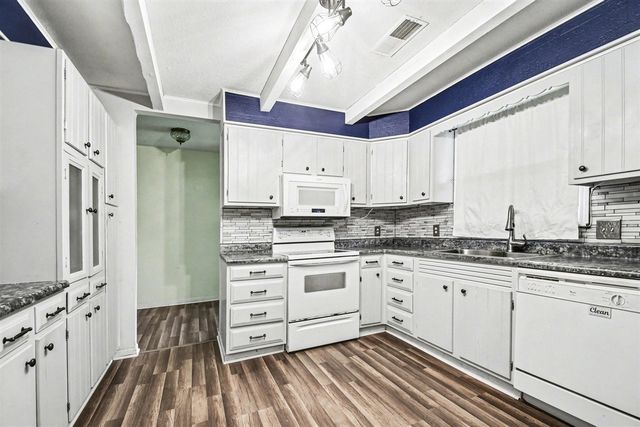 5564 Newton Avenue, Coloma, MI 49038