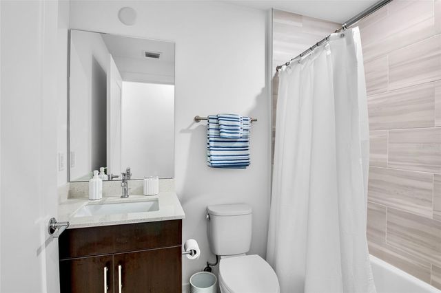 1709 N TAMIAMI TRAIL 416, Sarasota, FL 34234