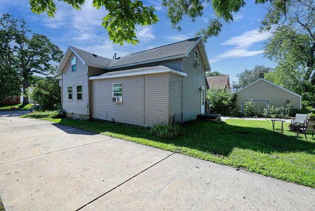 1407 N MAIN STREET, Oshkosh, WI 54901