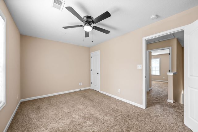 375 McGee Ct Apt 4, Clarksville, TN 37040