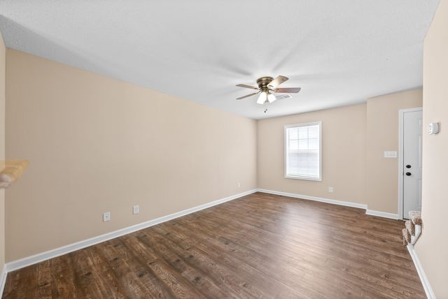 375 McGee Ct Apt 4, Clarksville, TN 37040
