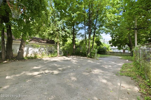 1129 Mulberry St, Louisville, KY 40217