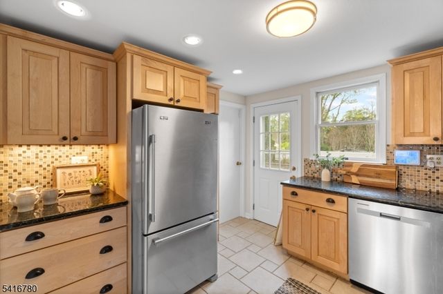9 Saint Charles Ave, West Caldwell Twp., NJ 07006