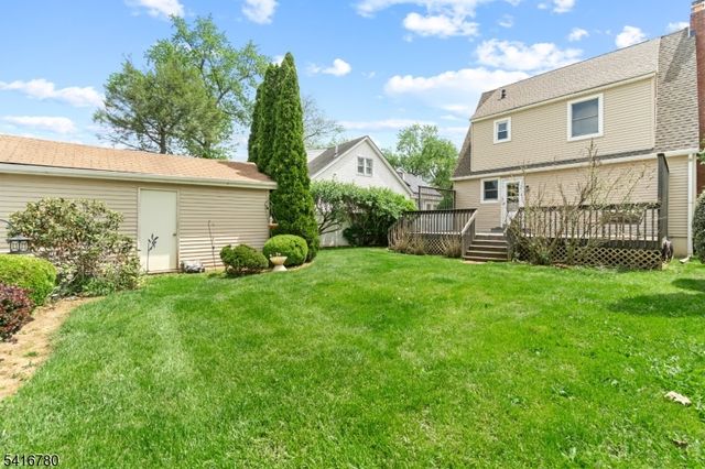 9 Saint Charles Ave, West Caldwell Twp., NJ 07006