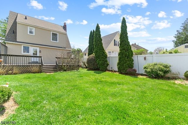 9 Saint Charles Ave, West Caldwell Twp., NJ 07006