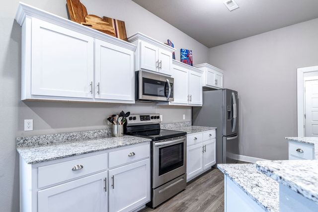 566 Parkside Cove, Bethel Heights, AR 72764