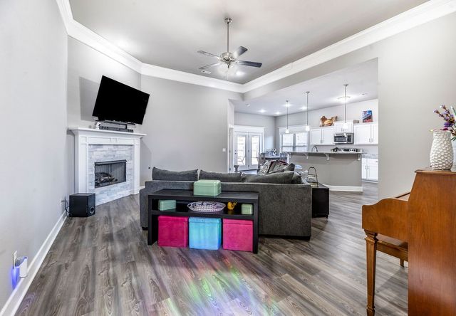 566 Parkside Cove, Bethel Heights, AR 72764