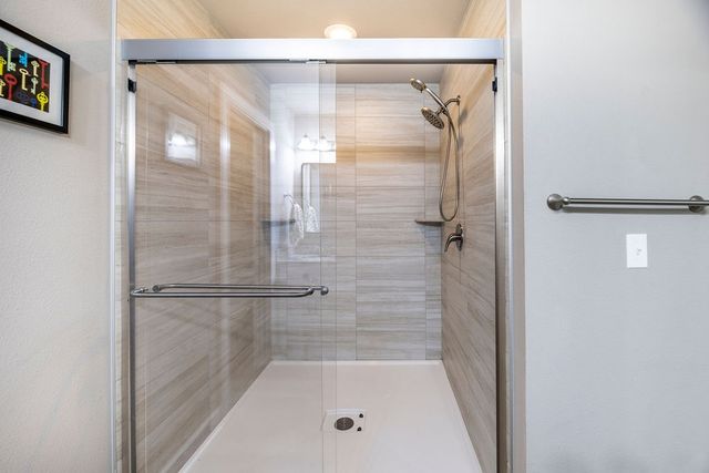 566 Parkside Cove, Bethel Heights, AR 72764