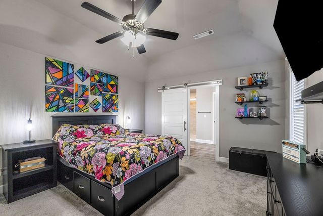 566 Parkside Cove, Bethel Heights, AR 72764