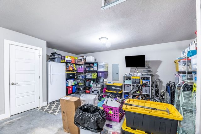 566 Parkside Cove, Bethel Heights, AR 72764