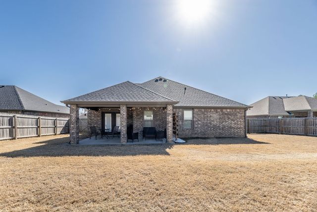 566 Parkside Cove, Bethel Heights, AR 72764