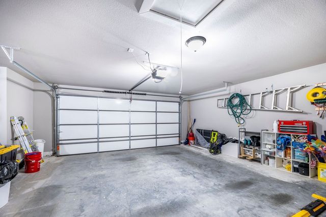 566 Parkside Cove, Bethel Heights, AR 72764