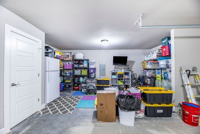 566 Parkside Cove, Bethel Heights, AR 72764