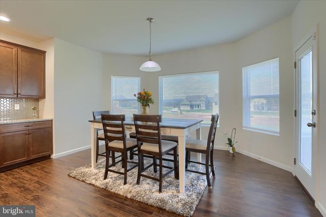 515 DARROW RD, York, PA 17404