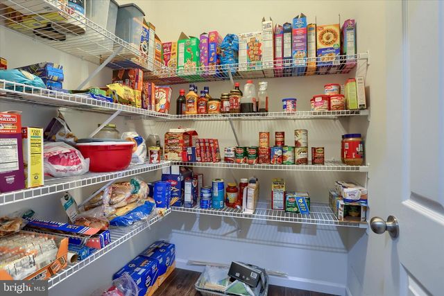 515 DARROW RD, York, PA 17404