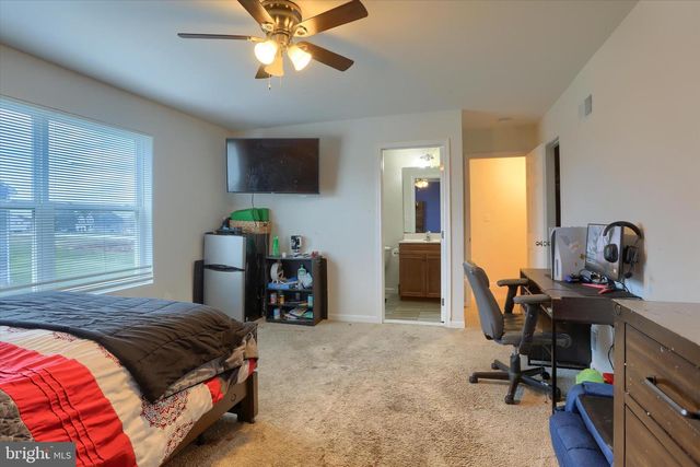 515 DARROW RD, York, PA 17404