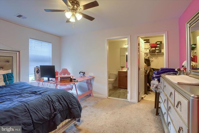 515 DARROW RD, York, PA 17404