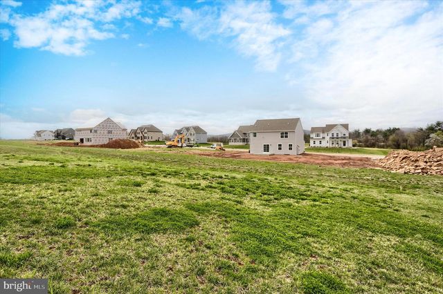 515 DARROW RD, York, PA 17404