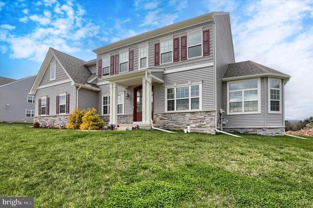 515 DARROW RD, York, PA 17404
