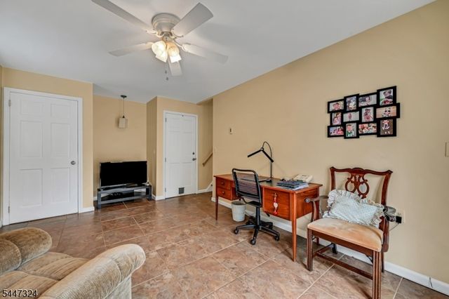 1 Buena Vista Ave 1, Hawthorne Boro, NJ 07506