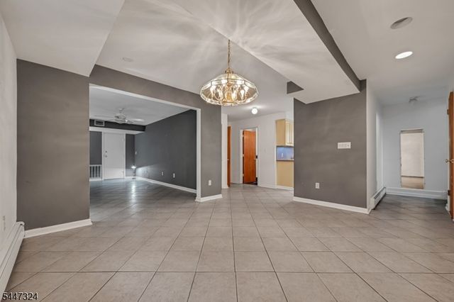 1 Buena Vista Ave 1, Hawthorne Boro, NJ 07506