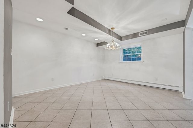 1 Buena Vista Ave 1, Hawthorne Boro, NJ 07506
