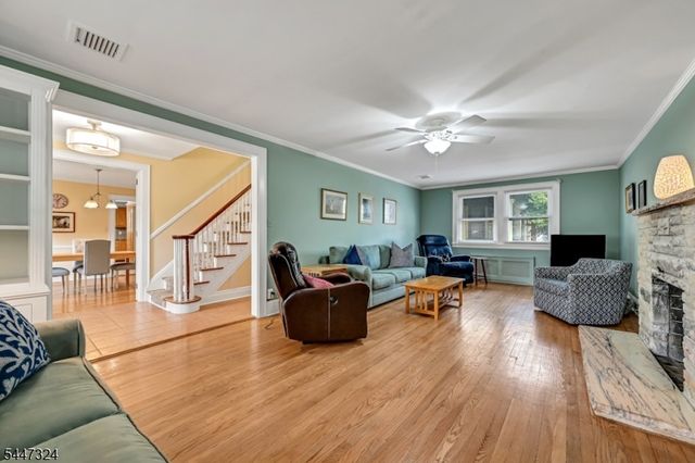 1 Buena Vista Ave 1, Hawthorne Boro, NJ 07506