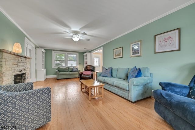 1 Buena Vista Ave 1, Hawthorne Boro, NJ 07506