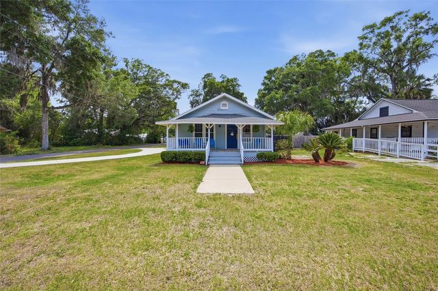 124 SE 1ST STREET, Williston, FL 32696