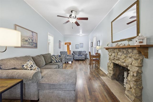 124 SE 1ST STREET, Williston, FL 32696