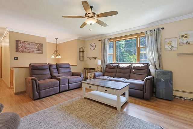 155 Dunnbrook Rd, East Brookfield, MA 01515