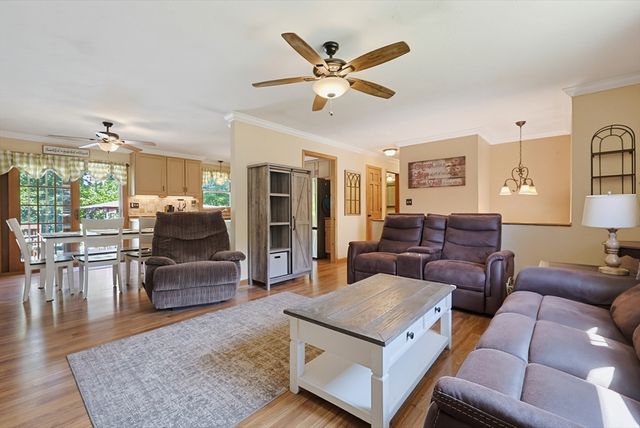 155 Dunnbrook Rd, East Brookfield, MA 01515