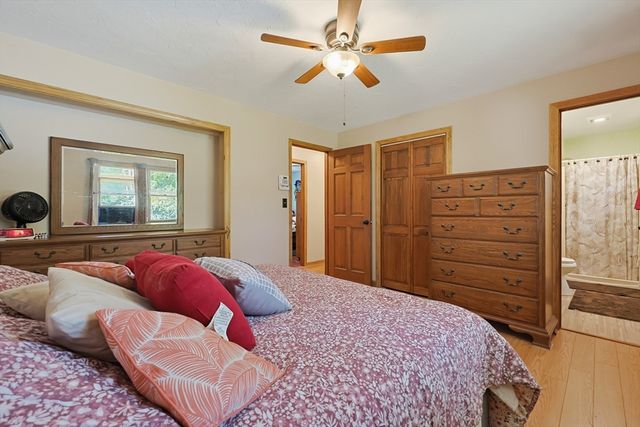 155 Dunnbrook Rd, East Brookfield, MA 01515