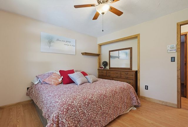 155 Dunnbrook Rd, East Brookfield, MA 01515