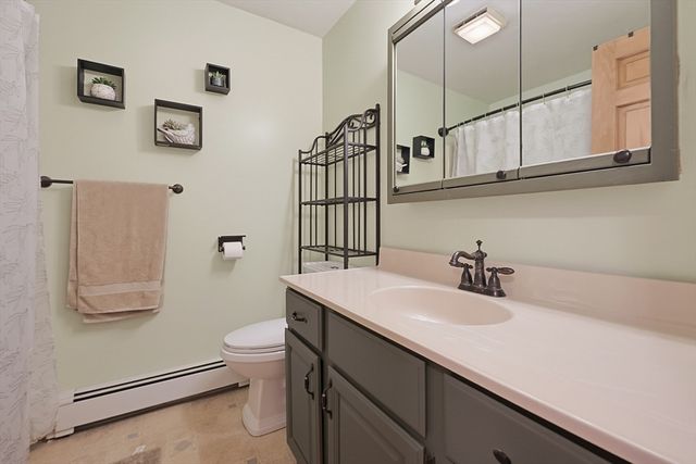 155 Dunnbrook Rd, East Brookfield, MA 01515