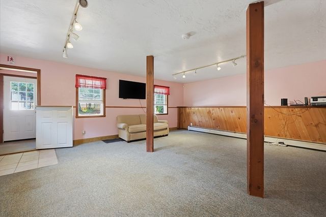 155 Dunnbrook Rd, East Brookfield, MA 01515