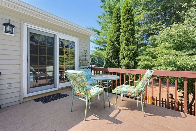 155 Dunnbrook Rd, East Brookfield, MA 01515