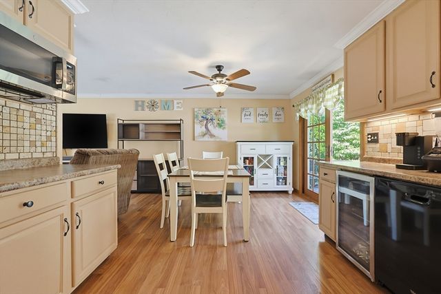 155 Dunnbrook Rd, East Brookfield, MA 01515