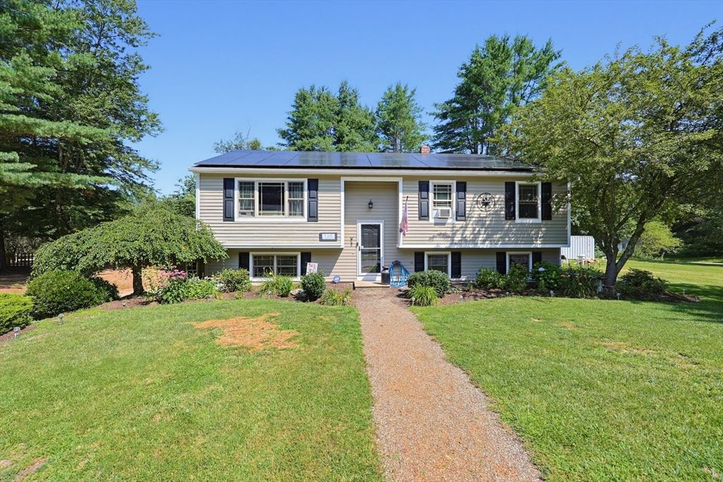 155 Dunnbrook Rd, East Brookfield, MA 01515
