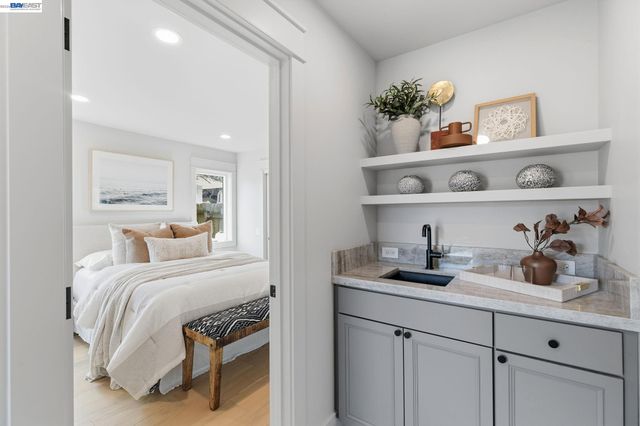 1766 College Ave, Livermore, CA 94550