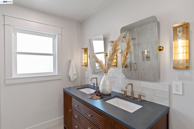 1766 College Ave, Livermore, CA 94550