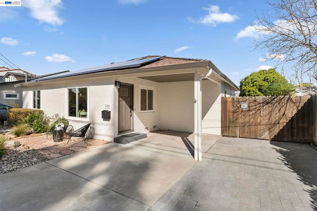 1766 College Ave, Livermore, CA 94550