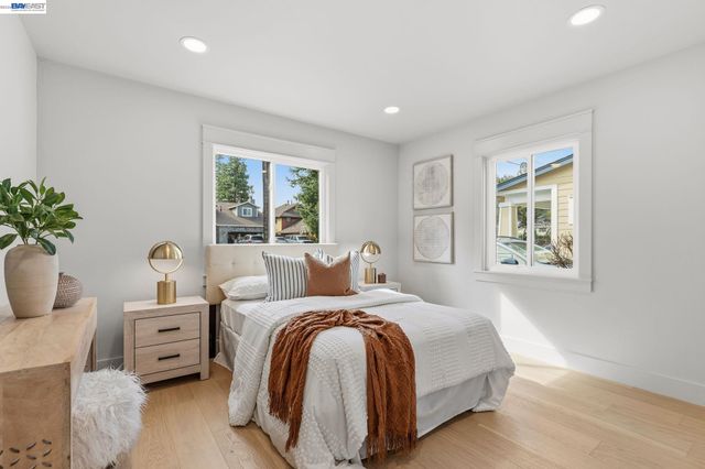 1766 College Ave, Livermore, CA 94550