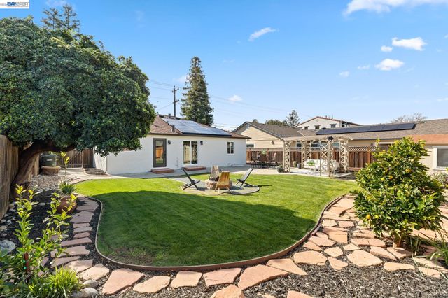 1766 College Ave, Livermore, CA 94550