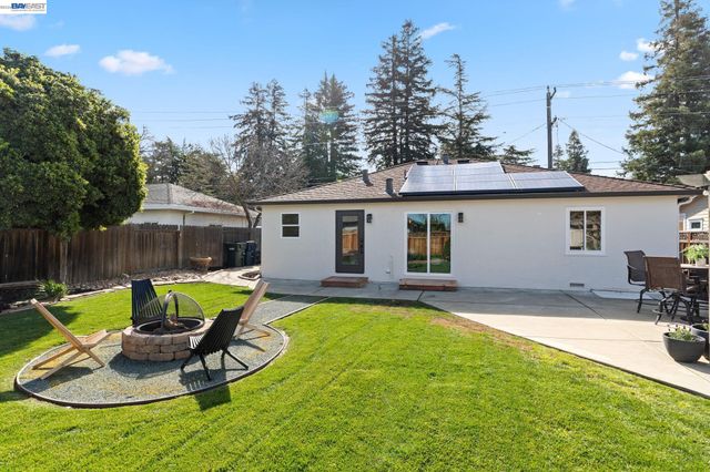 1766 College Ave, Livermore, CA 94550