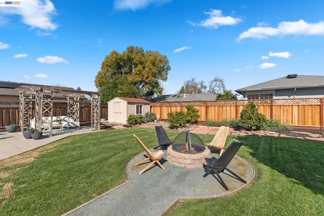 1766 College Ave, Livermore, CA 94550