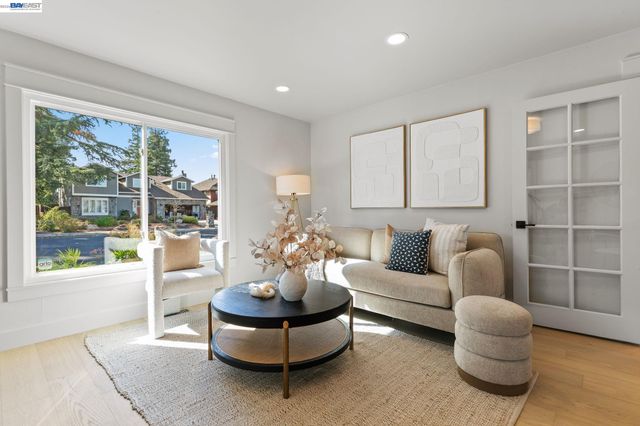 1766 College Ave, Livermore, CA 94550