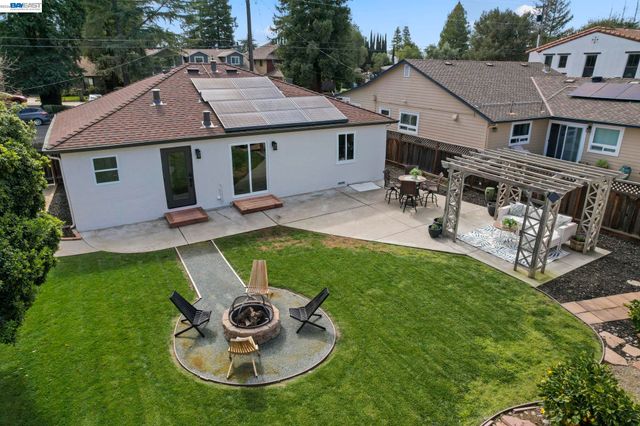 1766 College Ave, Livermore, CA 94550