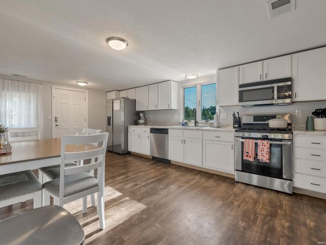655 Walnut Street, Waterloo, IN 46793