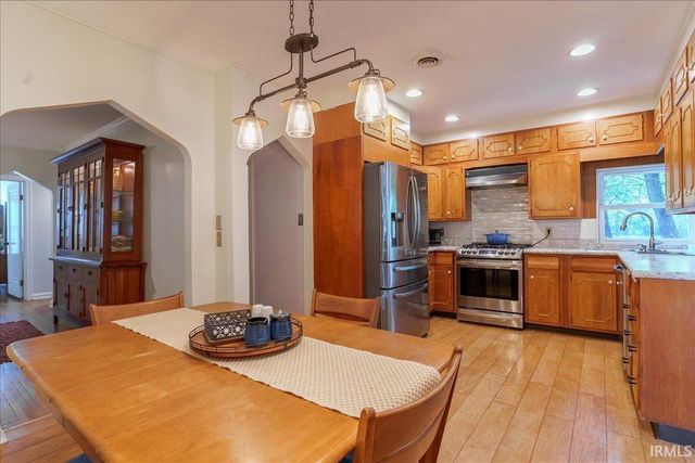 1101 Thompson Avenue, Evansville, IN 47715